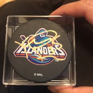 Kenny Johnson autograph hockey puck.
